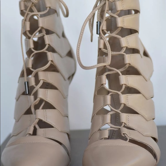 NWB BCBG Leather Pump US9.5M Nude 3" Heel Orig 325 - Picture 3 of 8